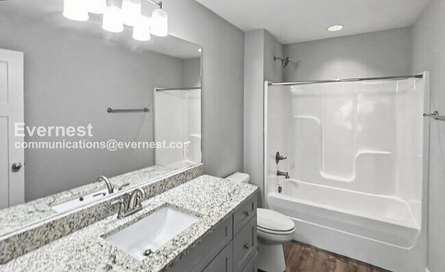 Building Photo - 5316 Roosevelt Rd