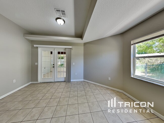 Building Photo - 4369 Montano Ave