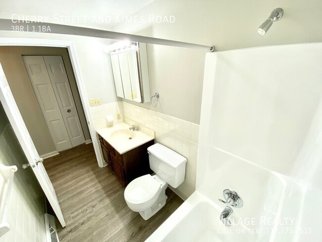 Building Photo - 225 Cherry St