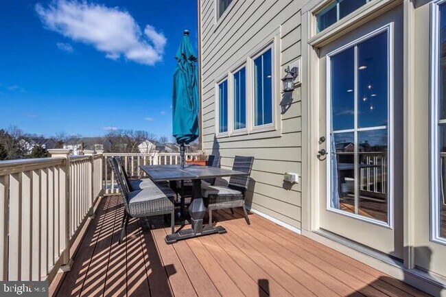 Building Photo - 9112 Kenway Ln