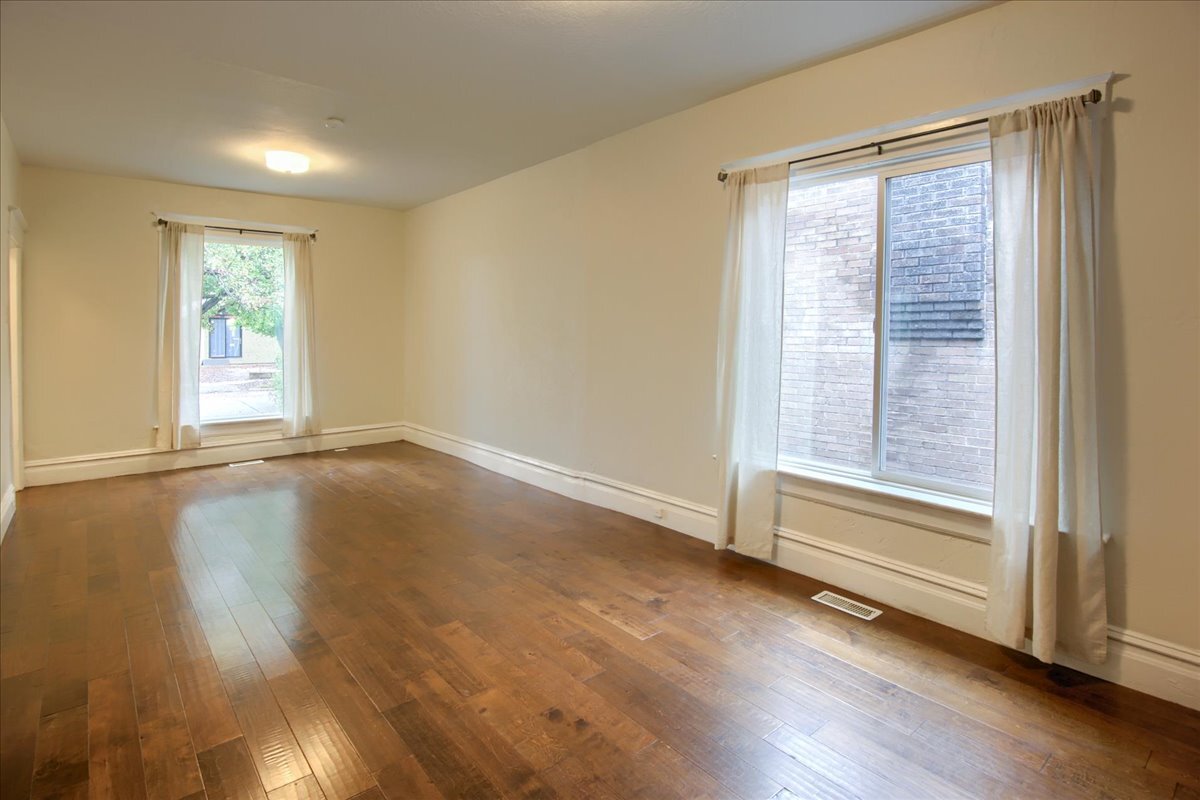 Building Photo - 159 W Paxton Ave