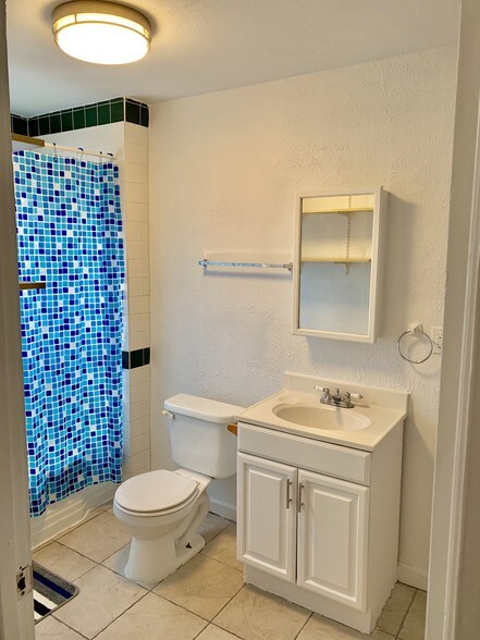 Building Photo - 2016 Dunlavy St