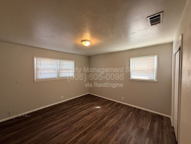 Building Photo - 2121 73rd St