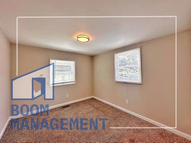 Building Photo - 200 Rencher St