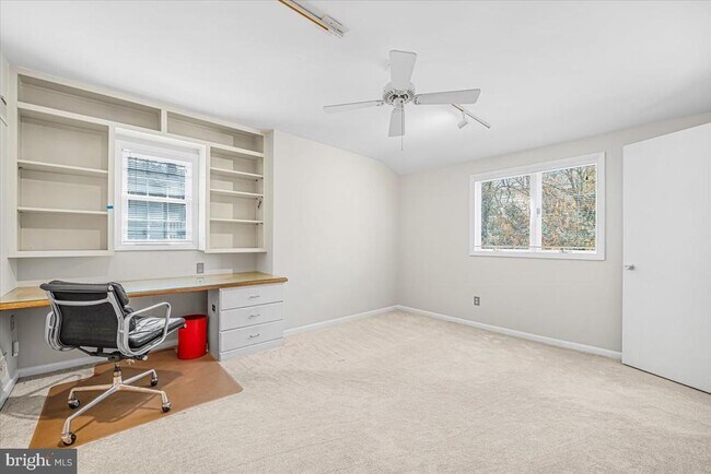 Building Photo - 4838 Drummond Ave