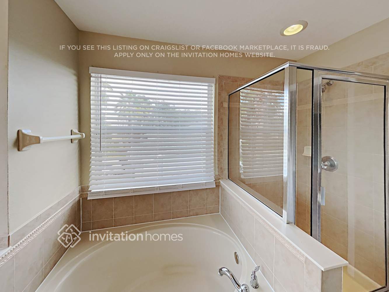 Building Photo - 16106 Bridgepark Dr