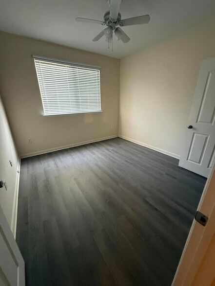 Building Photo - 9901 Baywinds Blvd