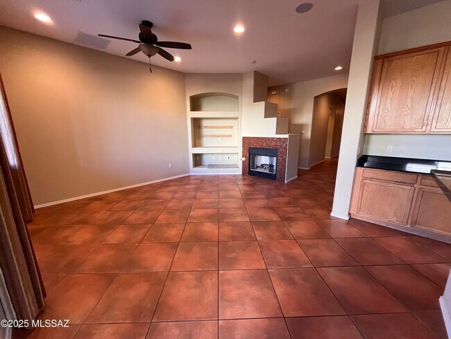 Building Photo - 13451 E Ace High Dr