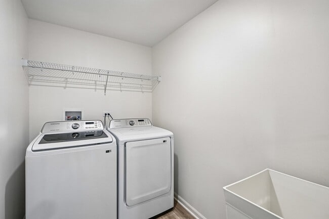 Building Photo - 1611 Bentz Way