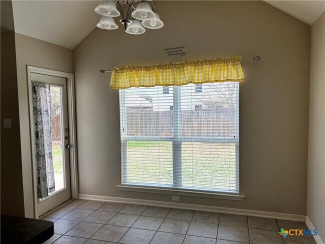 Building Photo - 5623 Fair Hill Dr