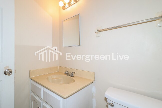 Building Photo - 4776 Stoney Hill Dr