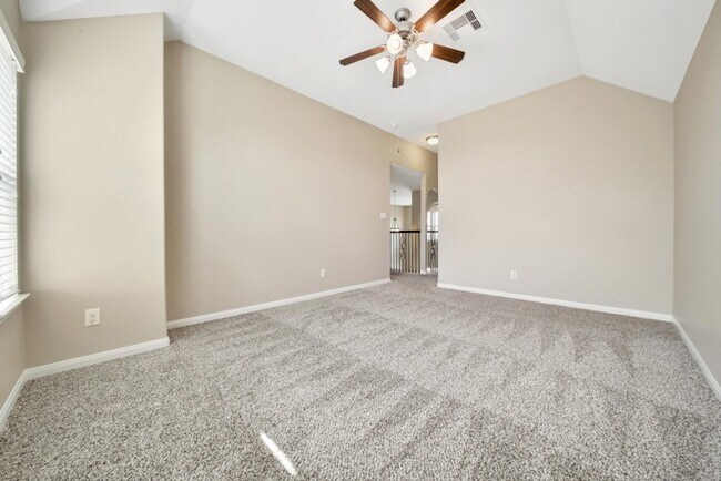 Building Photo - 3007 Rocky Point Dr
