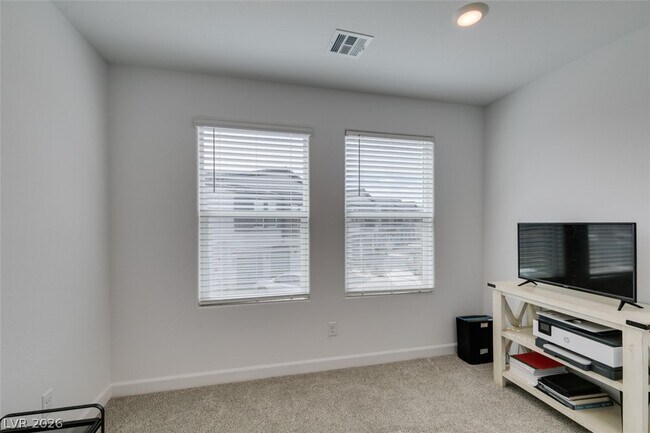Building Photo - 639 Morbucks Ln