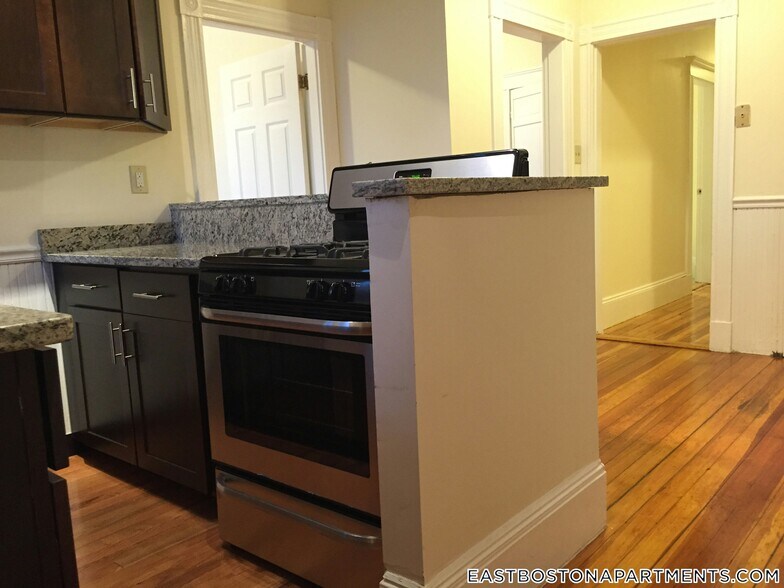 Building Photo - 119 Lexington St