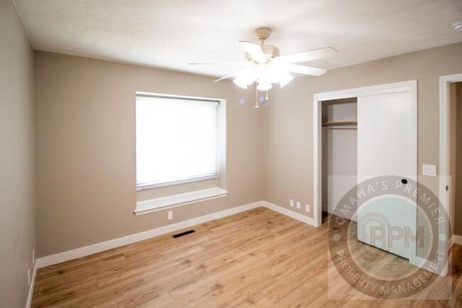 Building Photo - Fall Move in Special $800.00 off Deposit!!...