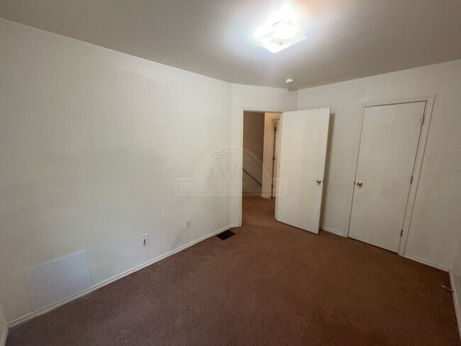 Building Photo - 4401 Mattie Dr