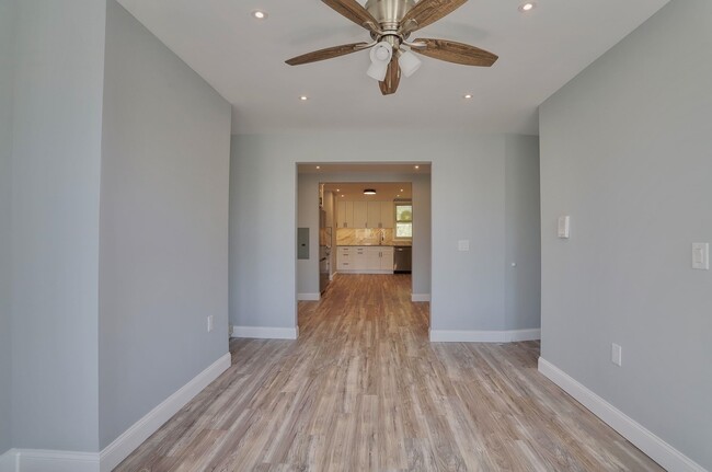 Building Photo - 237 Whiton St