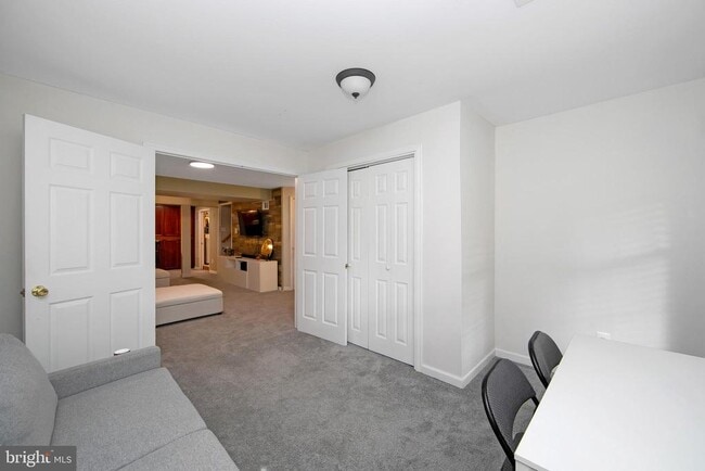 Building Photo - 156 Liberty Way