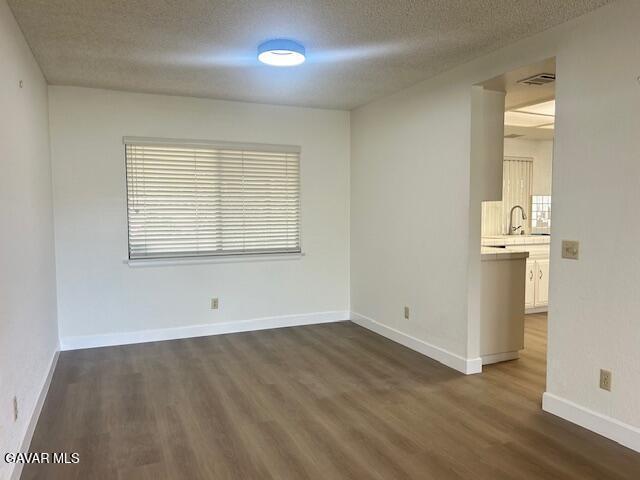 Building Photo - 431 Fantasy St