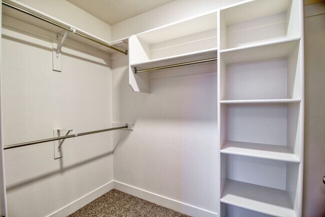 Building Photo - 4735 E Silver Moon Dr