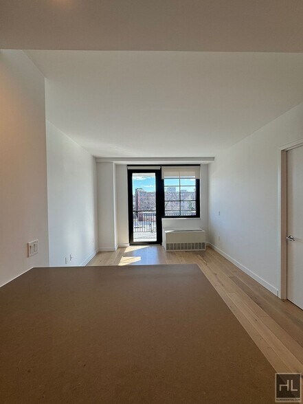 Building Photo - NORTHERN BOULEVARD