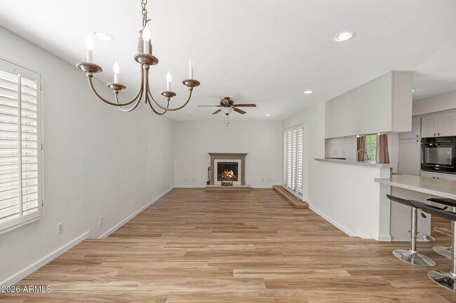 Building Photo - 2137 E Apollo Ave