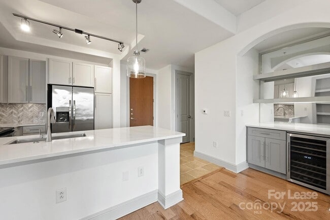 Building Photo - 125 W Tremont Ave