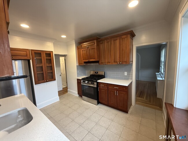 Building Photo - 293 Beechmont Ave