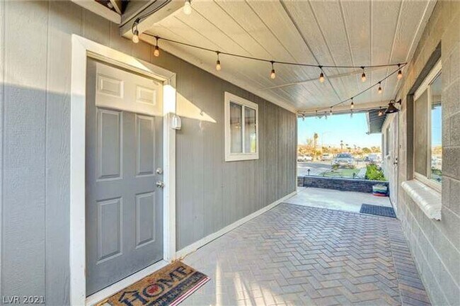 Building Photo - 4044 Pepe Cir