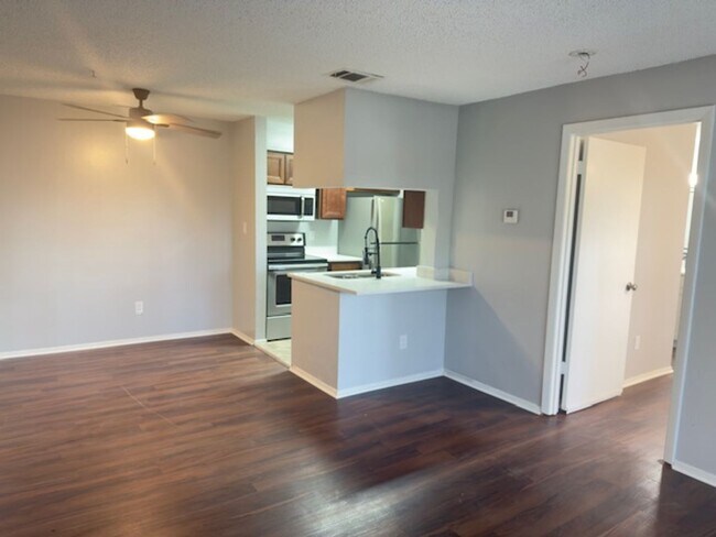 Building Photo - 208 Afton Square