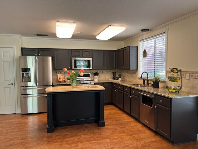 Building Photo - Beautiful Family Home on Cul-de-Sac in Great Rocklin Location