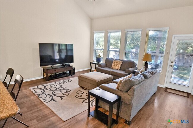 Building Photo - 15523 Birdstone Ln