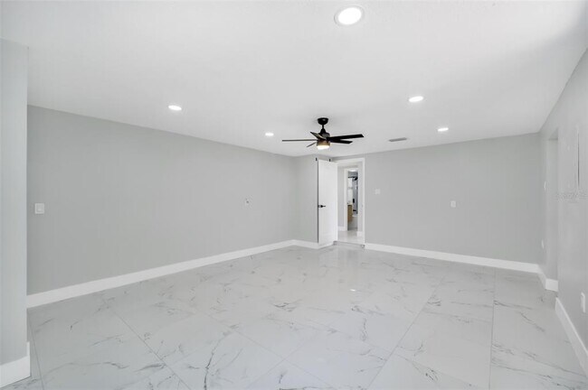 Building Photo - 208 Palmetto Rd W