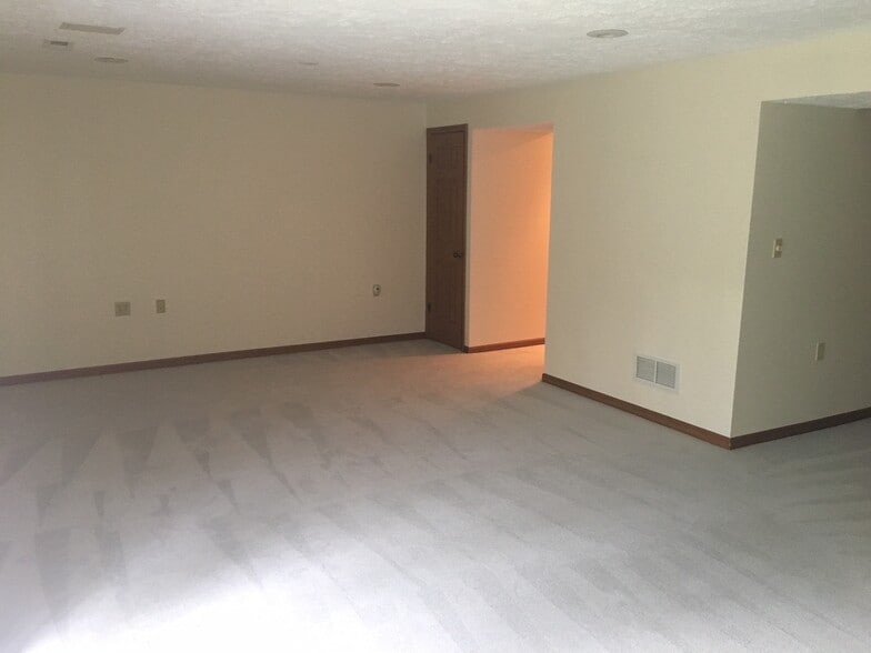 Basement 24x1 - 115 Villa Dr