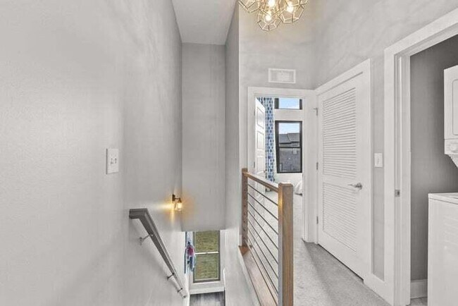 Building Photo - 955 Tarr Trce