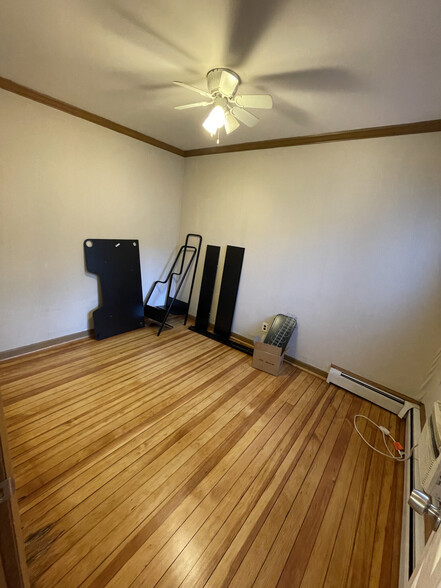 Building Photo - 161 Otis St