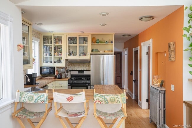 Building Photo - 52 Jefferson St