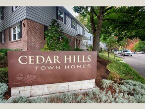 Building Photo - Mid-Century Townhouse with Modern Updates in Peaceful Setting!