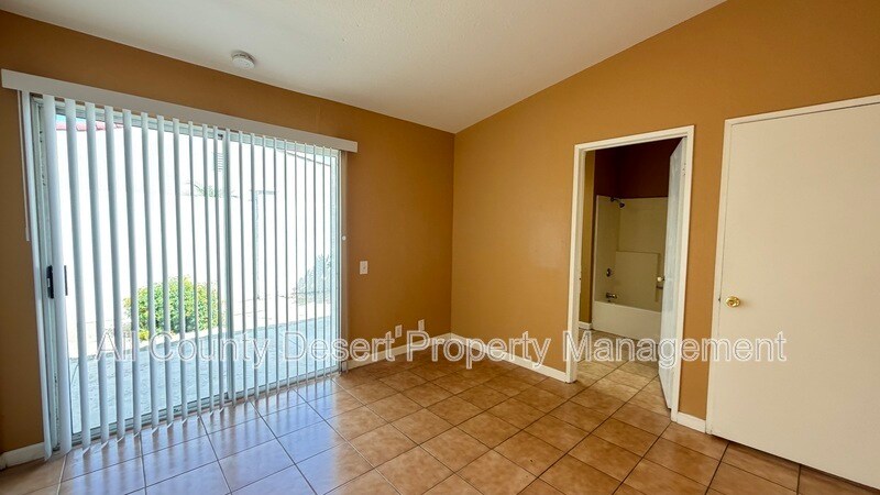 Building Photo - 79891 Ave 42