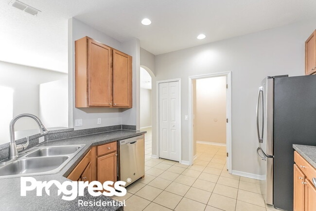 Building Photo - 15122 Stonebriar Way