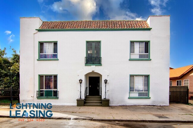 Building Photo - 443 E 27th St