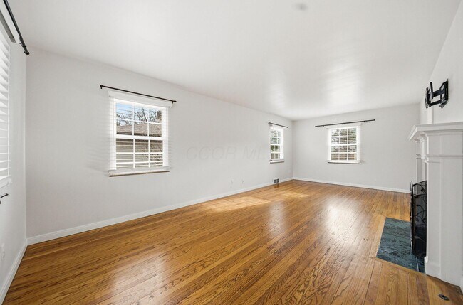 Building Photo - 532 N Drexel Ave