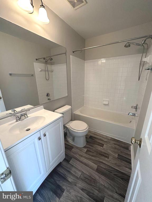 Building Photo - 45514 Cambers Trail Terrace
