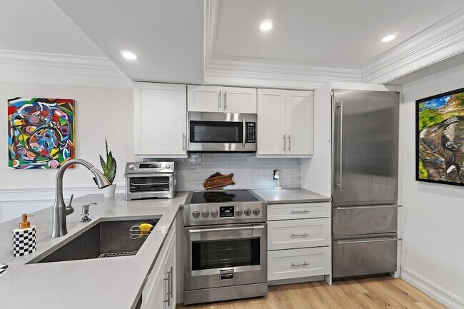 Building Photo - 1605 S US Hwy 1