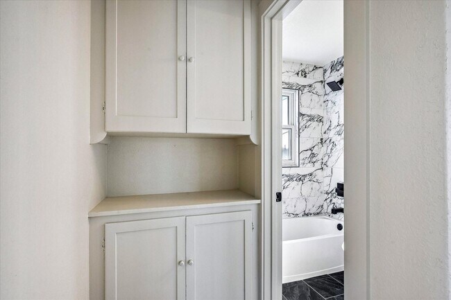 Building Photo - Remodeled house in Barnum