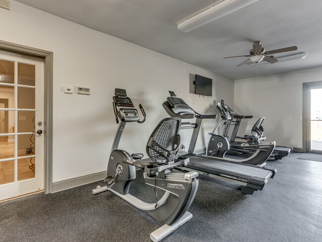 Wedgewood Village - Fitness Center - The Current Apartments