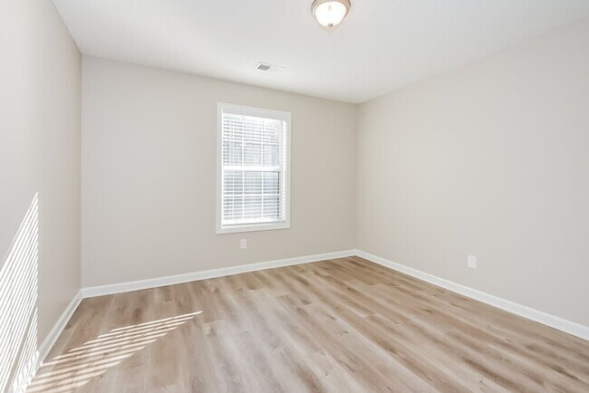 Building Photo - 3035 Wellcrest Dr NW