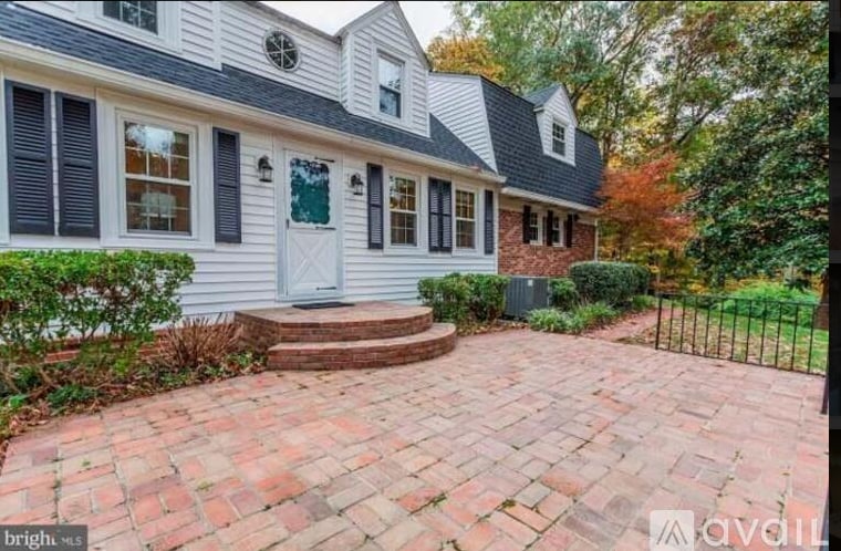 Building Photo - 7110 Ayers Meadow Ln