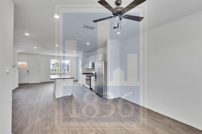 Building Photo - 304 Azua Path