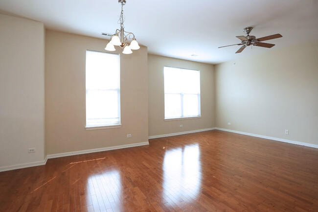 Building Photo - 1359 Scarboro Rd